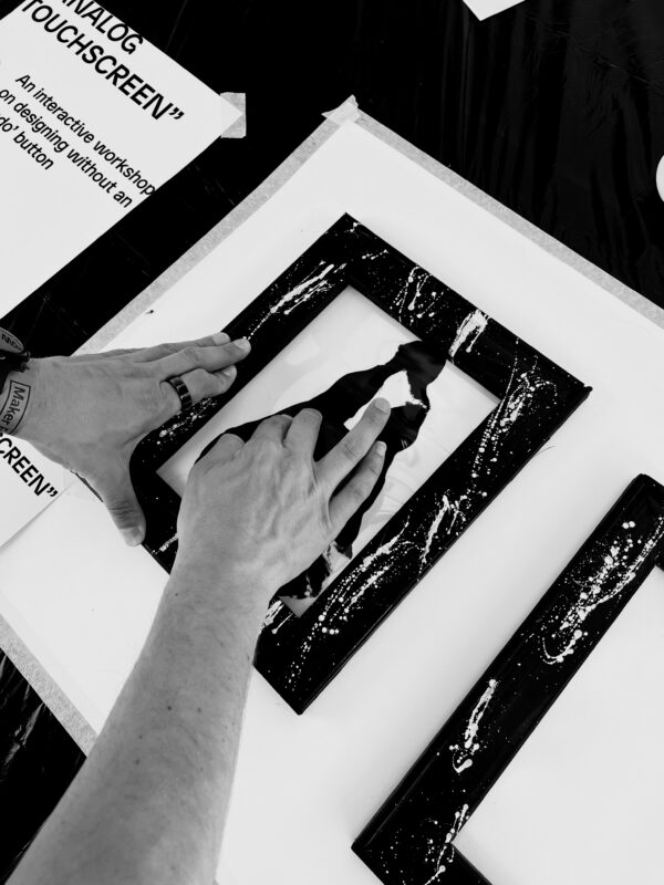 Analog Touchscreen by Laura Ketting